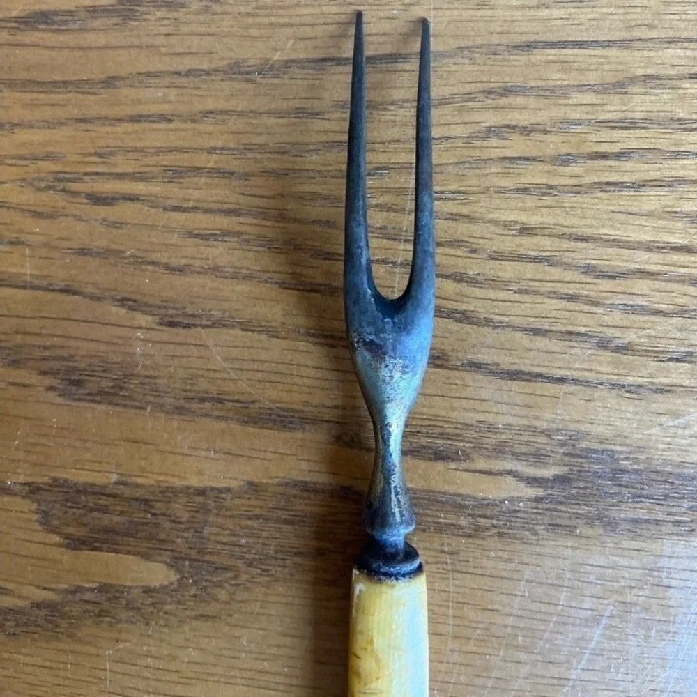 Vintage Carving‎ / Serving Fork Bakelite?